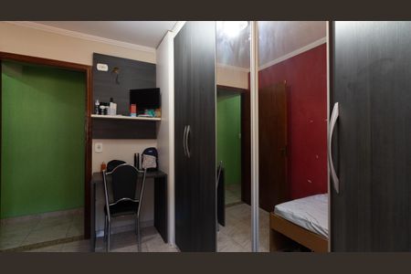 Casa à venda com 300m², 5 quartos e 4 vagas Casa à venda com 300m², 5 quartos e 4 vagasQuarto 2