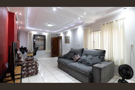 Casa à venda com 300m², 5 quartos e 4 vagas Casa à venda com 300m², 5 quartos e 4 vagasSala