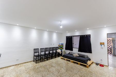 Casa à venda com 264m², 3 quartos e 2 vagas Casa à venda com 264m², 3 quartos e 2 vagasSala