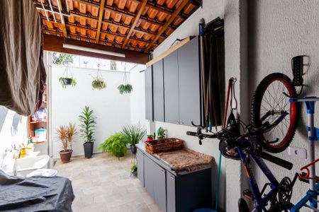 Casa à venda com 264m², 3 quartos e 2 vagas Casa à venda com 264m², 3 quartos e 2 vagasÁrea de Serviço