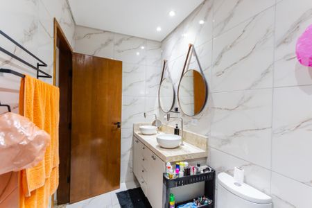Casa à venda com 264m², 3 quartos e 2 vagas Casa à venda com 264m², 3 quartos e 2 vagasBanheiro Social
