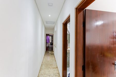 Casa à venda com 264m², 3 quartos e 2 vagas Casa à venda com 264m², 3 quartos e 2 vagasCorredor