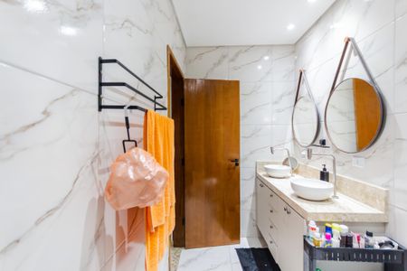 Casa à venda com 264m², 3 quartos e 2 vagas Casa à venda com 264m², 3 quartos e 2 vagasBanheiro Social