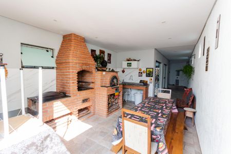 Casa à venda com 264m², 3 quartos e 2 vagas Casa à venda com 264m², 3 quartos e 2 vagasÁrea comum