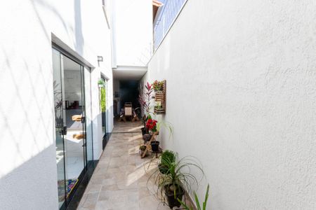 Casa à venda com 264m², 3 quartos e 2 vagas Casa à venda com 264m², 3 quartos e 2 vagasÁrea comum