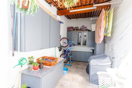 Casa à venda com 264m², 3 quartos e 2 vagas Casa à venda com 264m², 3 quartos e 2 vagasÁrea de Serviço