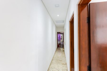 Casa à venda com 264m², 3 quartos e 2 vagas Casa à venda com 264m², 3 quartos e 2 vagasCorredor