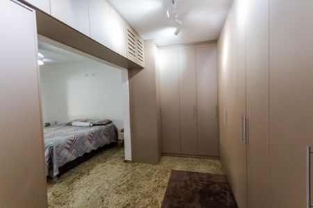 Casa à venda com 264m², 3 quartos e 2 vagas Casa à venda com 264m², 3 quartos e 2 vagasQuarto 2