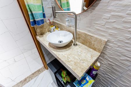 Casa à venda com 264m², 3 quartos e 2 vagas Casa à venda com 264m², 3 quartos e 2 vagasBanheiro