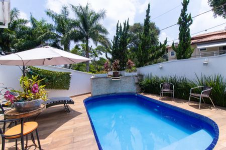 Casa de condomínio para alugar com 400m², 3 quartos e 4 vagas Casa de condomínio para alugar com 400m², 3 quartos e 4 vagasPiscina