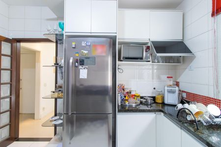 Casa de condomínio para alugar com 400m², 3 quartos e 4 vagas Casa de condomínio para alugar com 400m², 3 quartos e 4 vagasCozinha