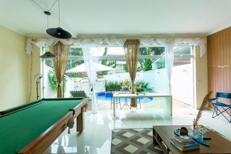 Casa de condomínio para alugar com 400m², 3 quartos e 4 vagas Casa de condomínio para alugar com 400m², 3 quartos e 4 vagasSala 2