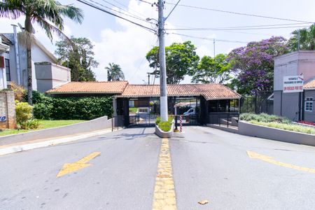 Casa de condomínio para alugar com 400m², 3 quartos e 4 vagas Casa de condomínio para alugar com 400m², 3 quartos e 4 vagasFachada e portaria