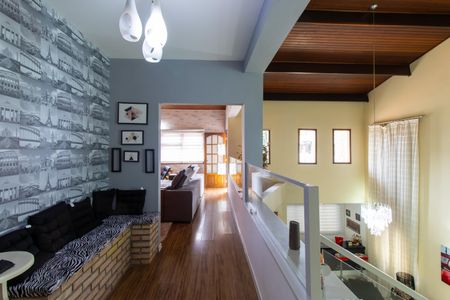 Casa de condomínio para alugar com 400m², 3 quartos e 4 vagas Casa de condomínio para alugar com 400m², 3 quartos e 4 vagasCorredor