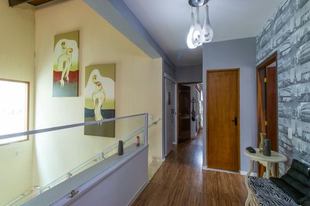 Casa de condomínio para alugar com 400m², 3 quartos e 4 vagas Casa de condomínio para alugar com 400m², 3 quartos e 4 vagasCorredor