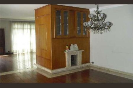 Casa à venda com 4 quartos, 635m² em Jardim Marajoara, São Paulo