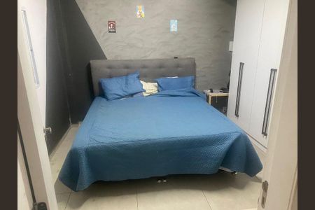 Casa à venda com 125m², 2 quartos e 6 vagas