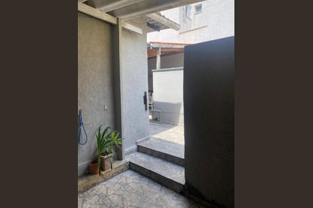 Casa à venda com 125m², 2 quartos e 6 vagas