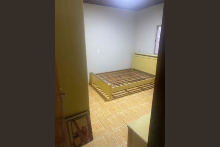 Casa à venda com 125m², 2 quartos e 6 vagas