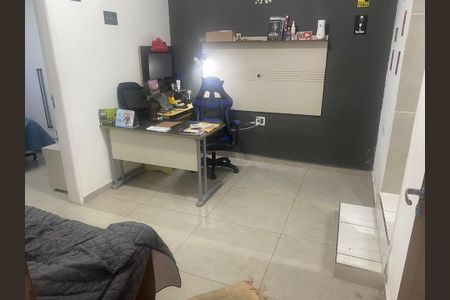 Casa à venda com 125m², 2 quartos e 6 vagas