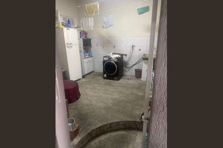 Casa à venda com 125m², 2 quartos e 6 vagas