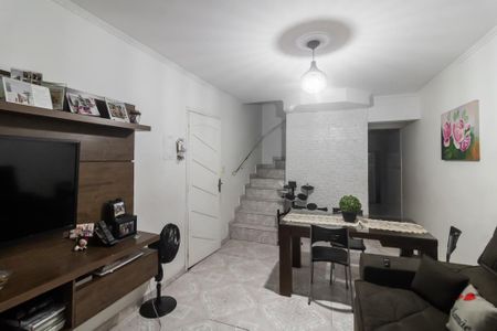 Casa à venda com 100m², 2 quartos e 2 vagas Casa à venda com 100m², 2 quartos e 2 vagasSala