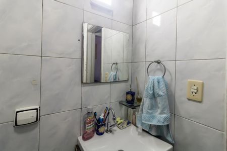 Casa à venda com 100m², 2 quartos e 2 vagas Casa à venda com 100m², 2 quartos e 2 vagasBanheiro