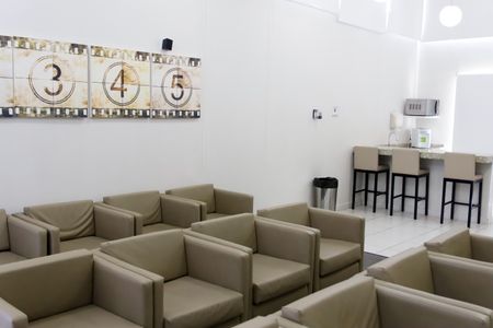 Apartamento à venda com 78m², 3 quartos e 2 vagas Apartamento à venda com 78m², 3 quartos e 2 vagasÁrea comum - Cinema