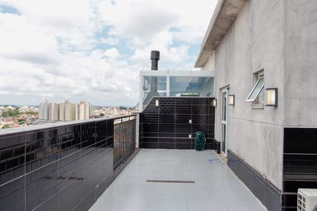 Apartamento à venda com 117m², 2 quartos e 2 vagas Apartamento à venda com 117m², 2 quartos e 2 vagasVaranda