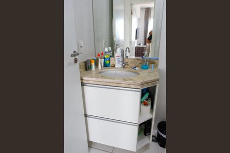 Apartamento à venda com 117m², 2 quartos e 2 vagas Apartamento à venda com 117m², 2 quartos e 2 vagasLavabo