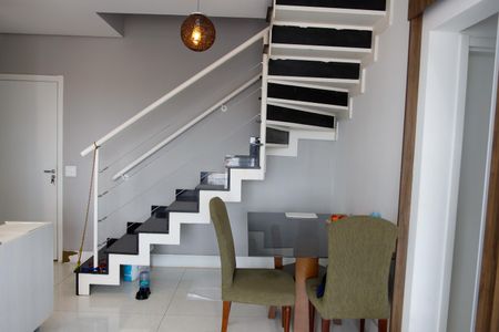 Apartamento à venda com 117m², 2 quartos e 2 vagas Apartamento à venda com 117m², 2 quartos e 2 vagasSala