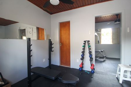 Casa à venda com 95m², 3 quartos e 1 vaga Casa à venda com 95m², 3 quartos e 1 vagaAcademia