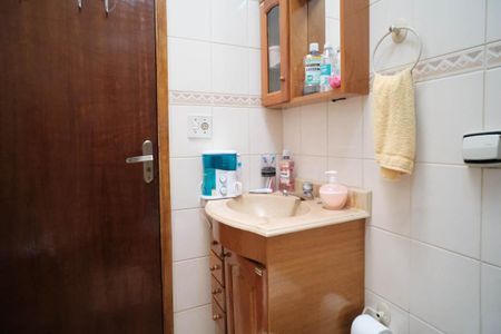 Casa à venda com 280m², 3 quartos e 1 vaga Casa à venda com 280m², 3 quartos e 1 vagaBanheiro Social