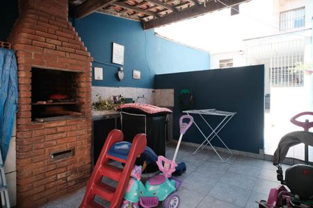 Casa à venda com 280m², 3 quartos e 1 vaga Casa à venda com 280m², 3 quartos e 1 vagaÁrea comum