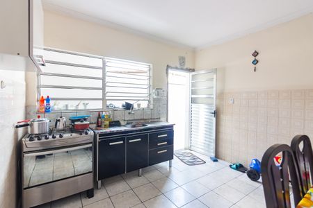 Casa à venda com 134m², 3 quartos e 2 vagas Casa à venda com 134m², 3 quartos e 2 vagasCozinha