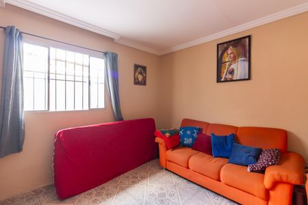 Casa à venda com 134m², 3 quartos e 2 vagas Casa à venda com 134m², 3 quartos e 2 vagasSala