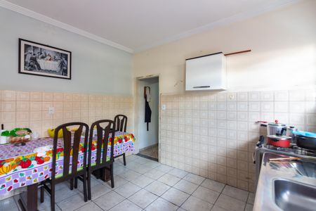 Casa à venda com 134m², 3 quartos e 2 vagas Casa à venda com 134m², 3 quartos e 2 vagasCozinha