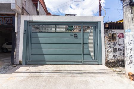 Casa à venda com 134m², 3 quartos e 2 vagas Casa à venda com 134m², 3 quartos e 2 vagasFachada