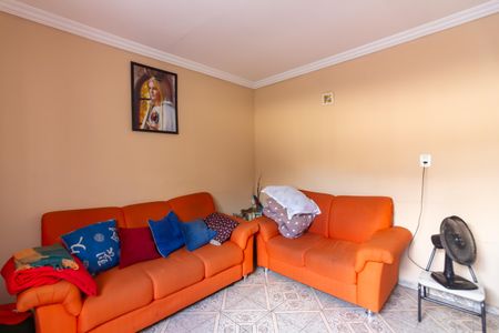 Casa à venda com 134m², 3 quartos e 2 vagas Casa à venda com 134m², 3 quartos e 2 vagasSala