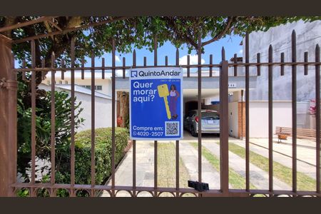 Casa à venda com 442m², 3 quartos e 4 vagas Casa à venda com 442m², 3 quartos e 4 vagasplaca