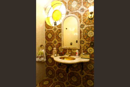 Casa à venda com 442m², 3 quartos e 4 vagas Casa à venda com 442m², 3 quartos e 4 vagasLavabo