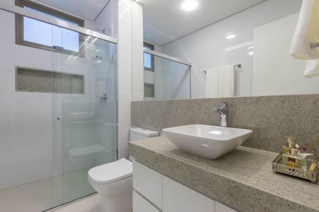 Apartamento à venda com 129m², 3 quartos e 3 vagas Apartamento à venda com 129m², 3 quartos e 3 vagasBanheiro