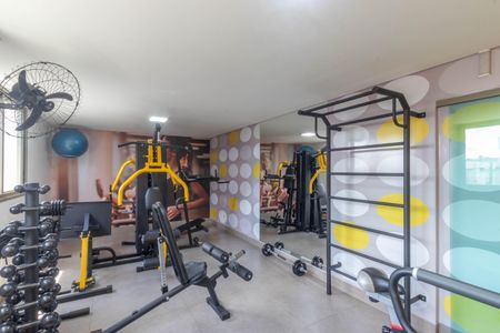 Apartamento à venda com 129m², 3 quartos e 3 vagas Apartamento à venda com 129m², 3 quartos e 3 vagasÁrea comum - Academia