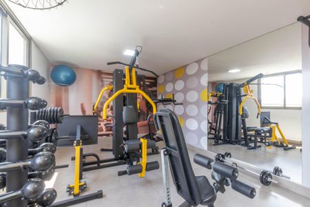Apartamento à venda com 129m², 3 quartos e 3 vagas Apartamento à venda com 129m², 3 quartos e 3 vagasÁrea comum - Academia