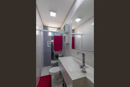 Apartamento à venda com 54m², 2 quartos e 1 vaga Apartamento à venda com 54m², 2 quartos e 1 vagaBanheiro