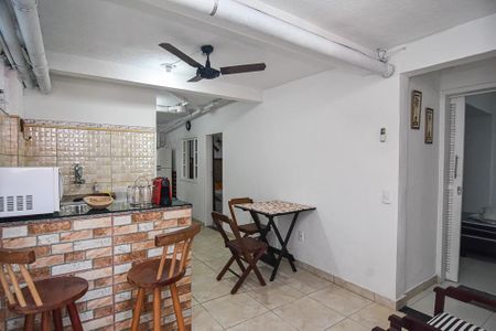 Casa à venda com 202m², 6 quartos e 1 vaga Casa à venda com 202m², 6 quartos e 1 vagaEdícula