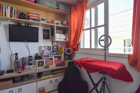 Casa à venda com 202m², 6 quartos e 1 vaga Casa à venda com 202m², 6 quartos e 1 vagaQuarto 2