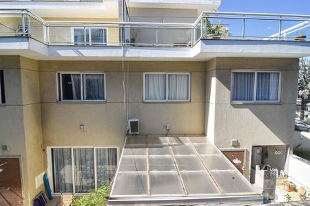 Casa à venda com 202m², 6 quartos e 1 vaga Casa à venda com 202m², 6 quartos e 1 vagaVista do Quarto 3