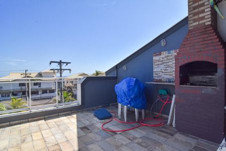 Casa à venda com 202m², 6 quartos e 1 vaga Casa à venda com 202m², 6 quartos e 1 vagaCobertura