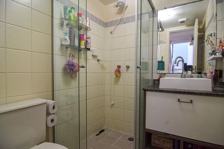 Casa à venda com 202m², 6 quartos e 1 vaga Casa à venda com 202m², 6 quartos e 1 vagaBanheiro 2